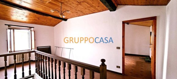 Дом с 4 комнатами в Пеша, Италия № 175258 34