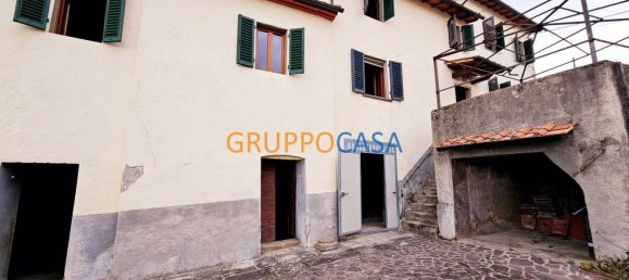 Дом с 4 комнатами в Пеша, Италия № 175258 3