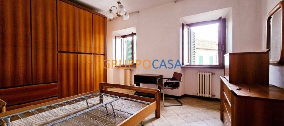 Дом с 4 комнатами в Пеша, Италия № 175258 39