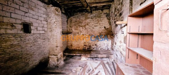 Дом с 4 комнатами в Пеша, Италия № 175258 48