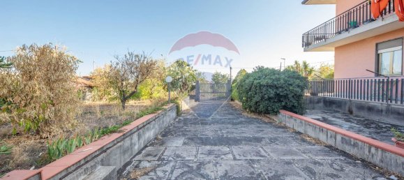 Casa de 16 habitaciónes en Mascalucia, Italy No. 102539 44