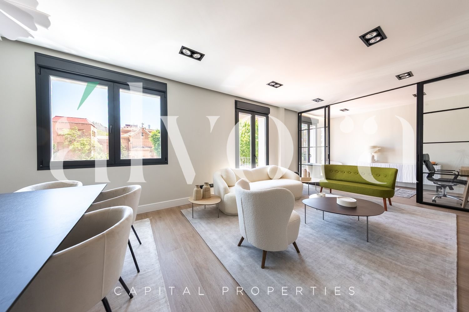 3 bedrooms Apartment in Madrid, Spain No. 152276