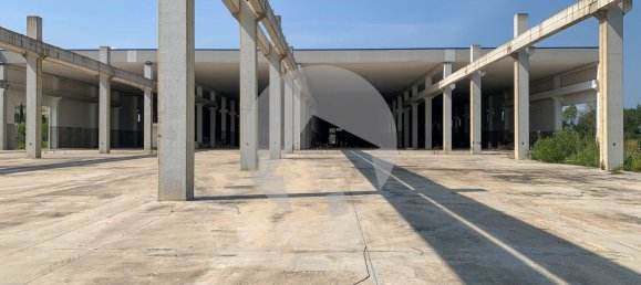 Lagerhaus in Sant'Egidio alla Vibrata, Italy 14600m², Nr. 314036 2