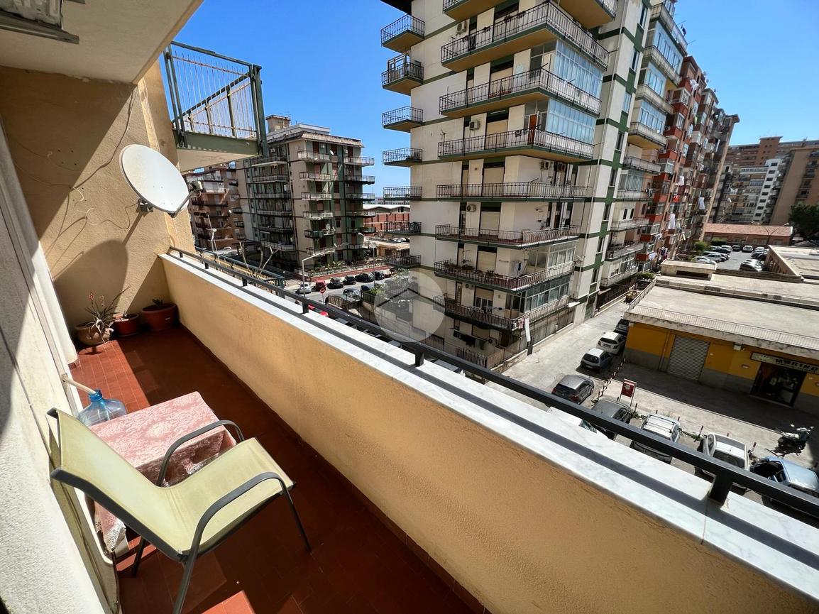 Apartamento de 6 habitaciónes en Palermo, Italy No. 238254