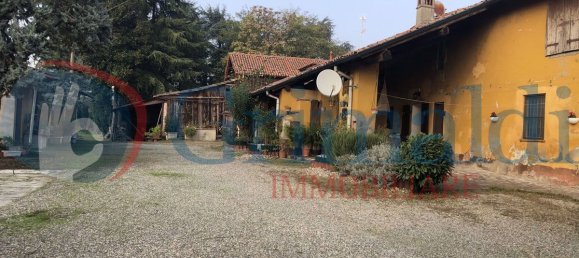4 bedrooms House in Locate di Triulzi, Italy No. 329365 9