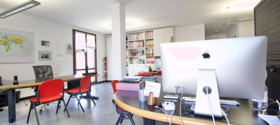 73m² Office in Reggio Emilia, Italy No. 371698 13