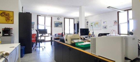 73m² Office in Reggio Emilia, Italy No. 371698 27