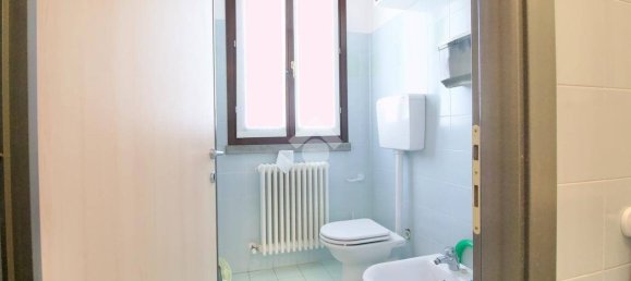 73m² Office in Reggio Emilia, Italy No. 371698 17