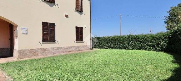 73m² Office in Reggio Emilia, Italy No. 371698 31