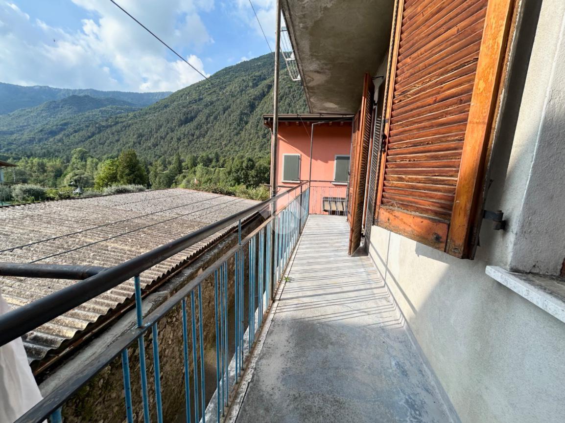 5 rooms Apartment in Cerete, Italy No. 132502