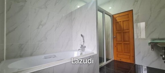 2 bedrooms Cafe / restaurant in Bang Sare, Thailand No. 15726 7