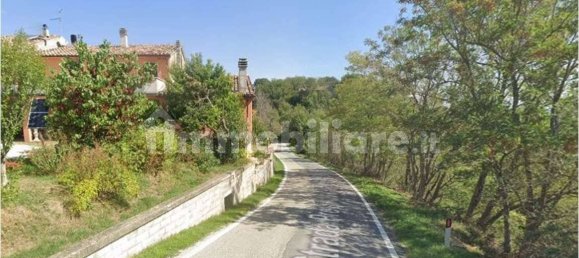 4 bedrooms Apartment in Urbino, Italy No. 265459 10