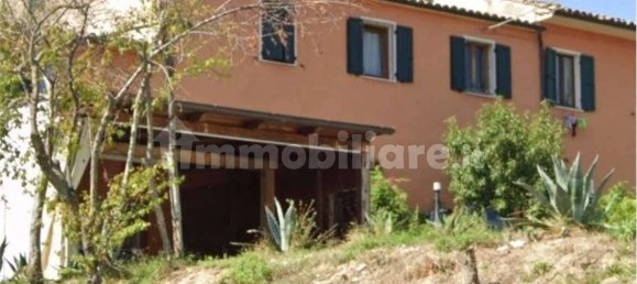 4 bedrooms Apartment in Urbino, Italy No. 265459 3