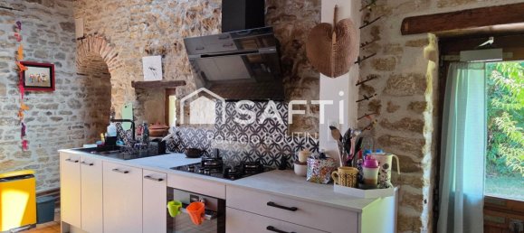 Casa de 5 dormitorios en Deux-Sevres, France No. 280143 5