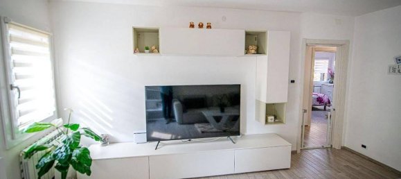 5 rooms Apartment in Venice, Italy No. 154189 2