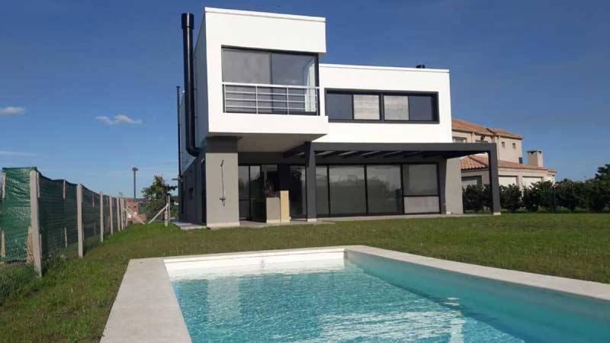 4 bedrooms House in Pilar, Argentina No. 9016