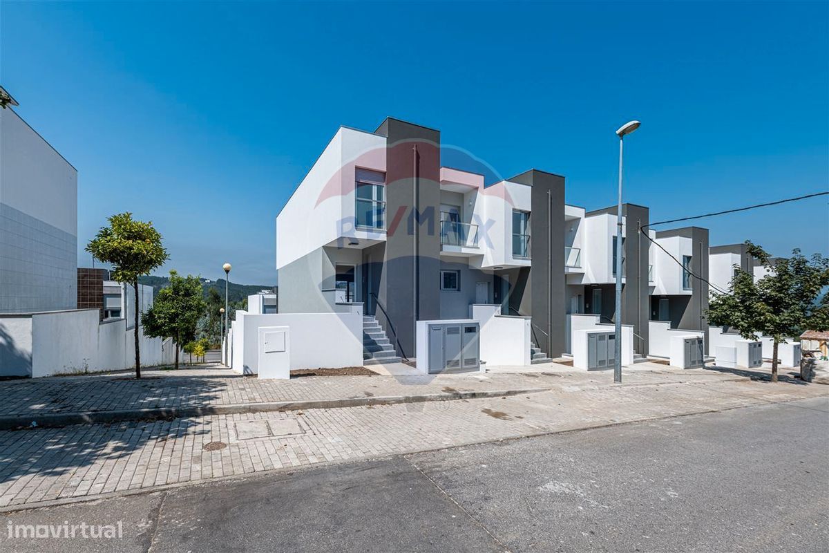 Casa T3 em Vila Nova de Famalicão, Portugal N.º 40078