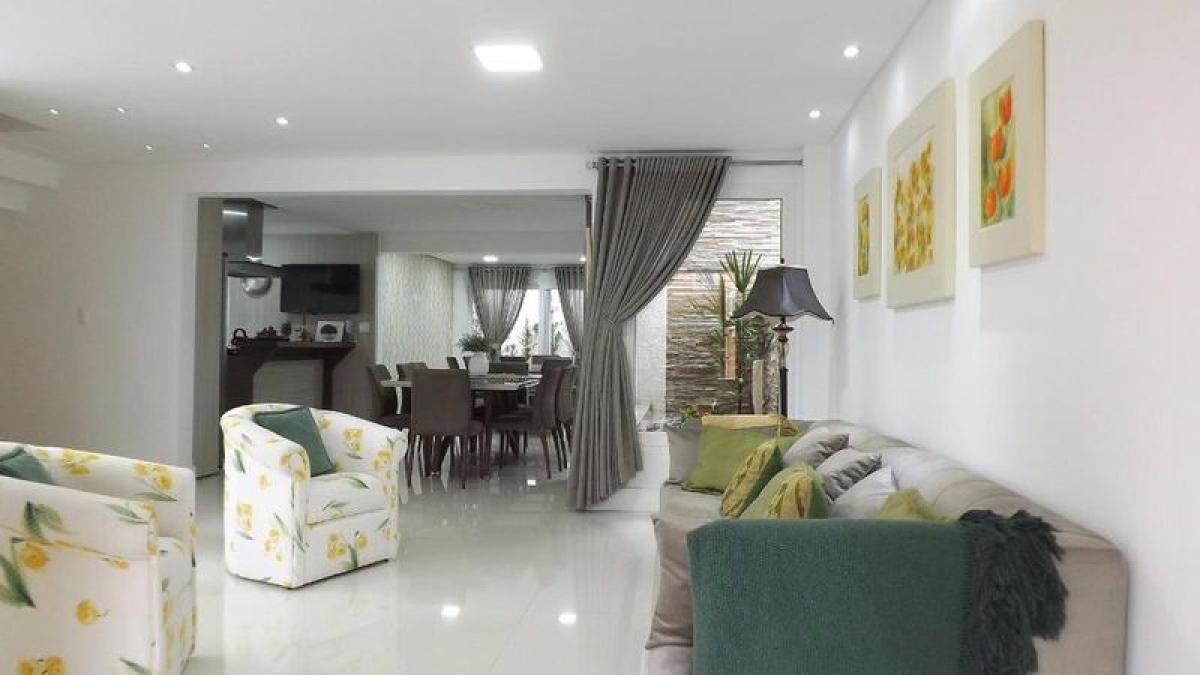 3 غرف نوم منزل في Curitiba, Brazil رقم 484678