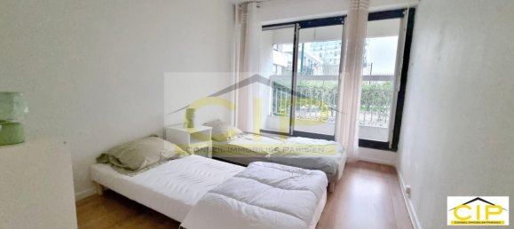 2 bedrooms Apartment in Paris, France No. 170375 17