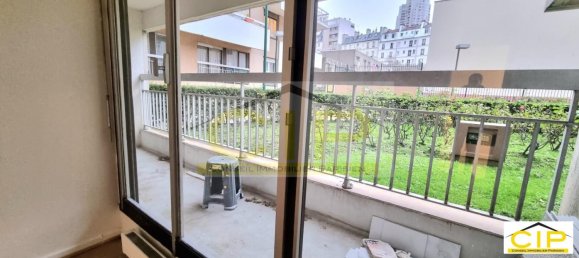 2 bedrooms Apartment in Paris, France No. 170375 14