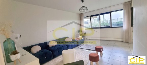 2 bedrooms Apartment in Paris, France No. 170375 4