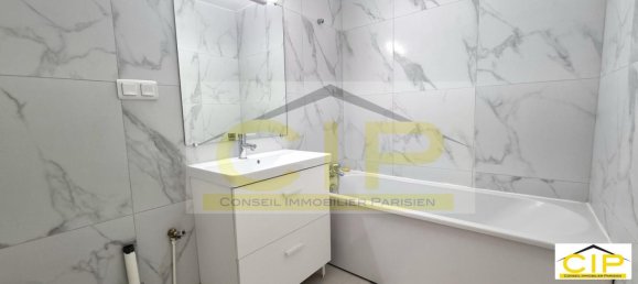 2 bedrooms Apartment in Paris, France No. 170375 19