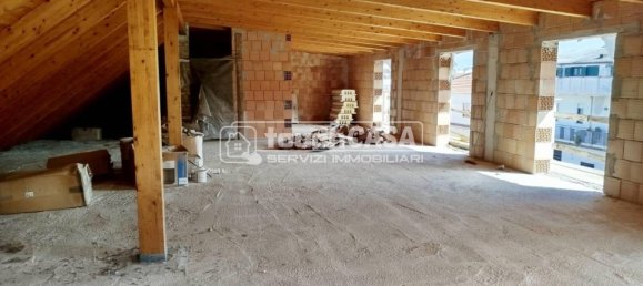 5-salle Bâtiment à Lusciano, Italy No. 8826 7