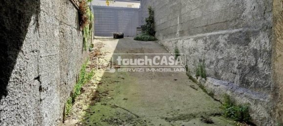 5-salle Bâtiment à Lusciano, Italy No. 8826 8