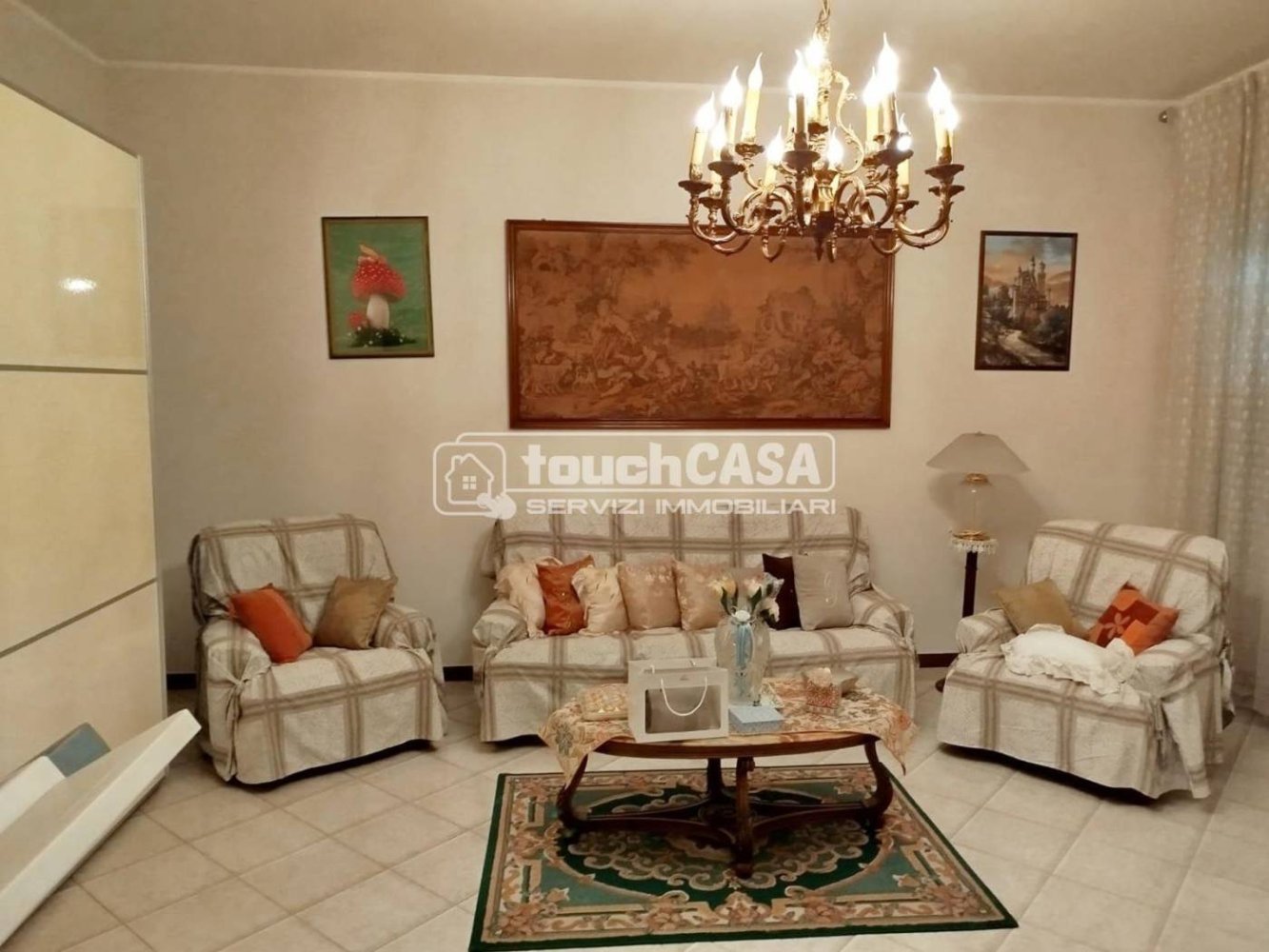 5-salle Bâtiment à Lusciano, Italy No. 8826