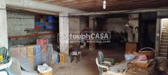 5-salle Bâtiment à Lusciano, Italy No. 8826 3