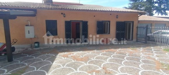 2 bedrooms Villa in Genzano di Roma, Italy No. 350217 4