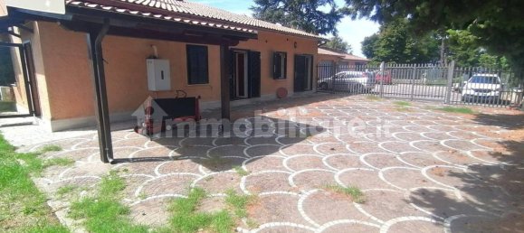 2 bedrooms Villa in Genzano di Roma, Italy No. 350217 3
