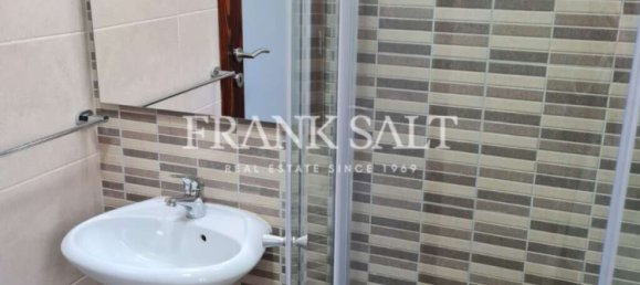 2 bedrooms Penthouse in Gzira, Malta No. 10026 12