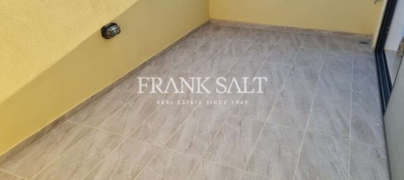 2 bedrooms Penthouse in Gzira, Malta No. 10026 5