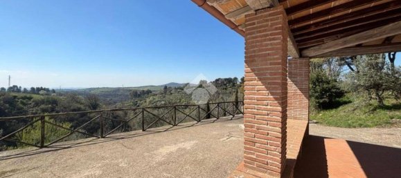 5 bedrooms Villa in Castelnuovo di Porto, Italy No. 10613 8