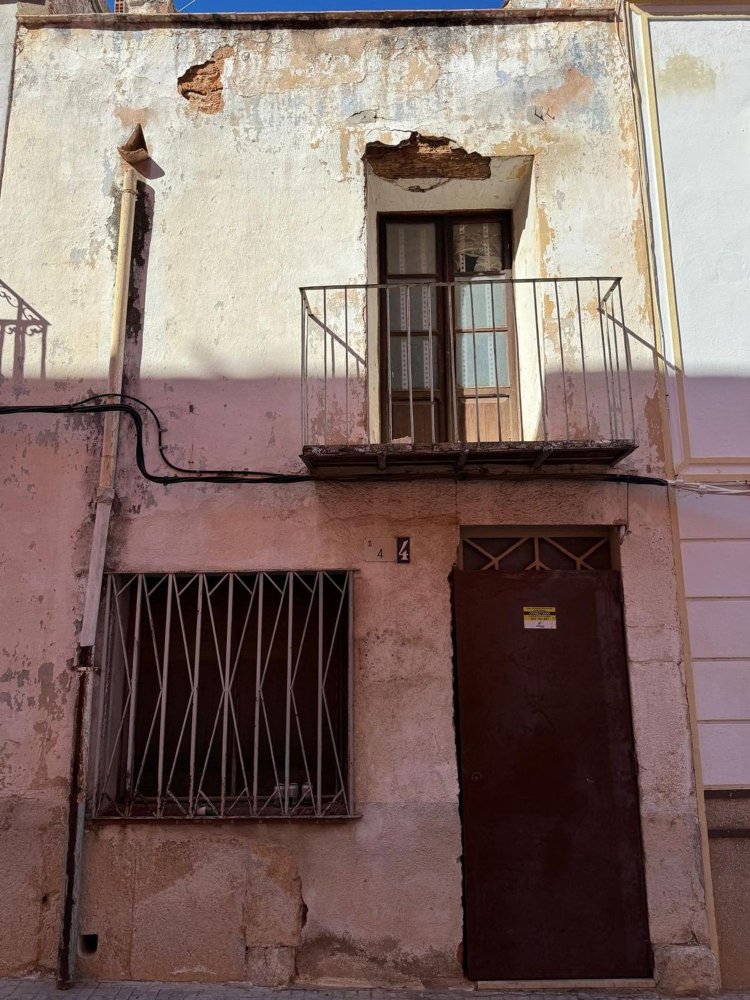 Дом с 4 спальнями в Алкала де Сиверт, Испания № 75591