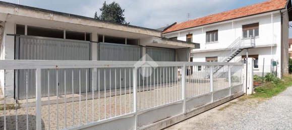 Дом с 5 комнатами в Кьери, Италия № 162711 3