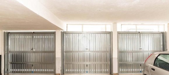 Дом с 5 комнатами в Кьери, Италия № 162711 24