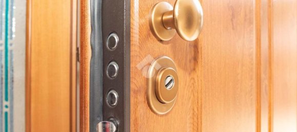 Дом с 5 комнатами в Кьери, Италия № 162711 6