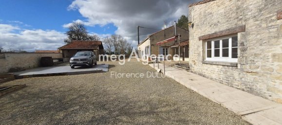 9 Schlafzimmer Haus in Romazieres, France, Nr. 102199 34