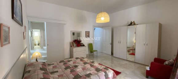 2 bedrooms Townhouse in Sliema, Malta No. 10518 10