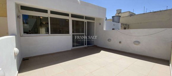 2 bedrooms Townhouse in Sliema, Malta No. 10518 3