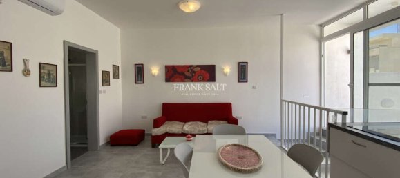 2 bedrooms Townhouse in Sliema, Malta No. 10518 2