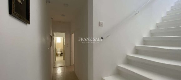 2 bedrooms Townhouse in Sliema, Malta No. 10518 11