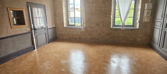 3 bedrooms House in Monceau-les-Leups, France No. 64754 6