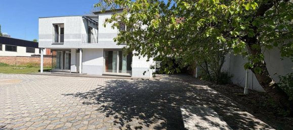 6 rooms Townhouse in Erfurt, Germany No. 14081 2