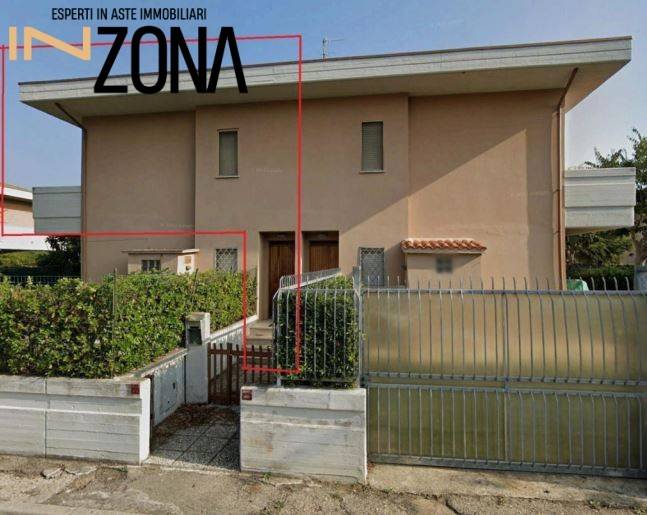 2 bedrooms Apartment in Silvi, Italy No. 98361