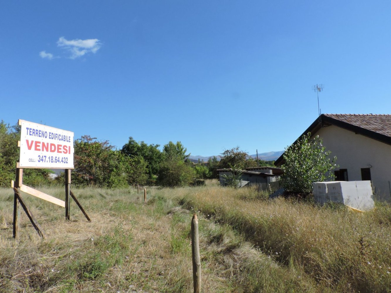 519m² Land in Pizzoli, Italy No. 252250