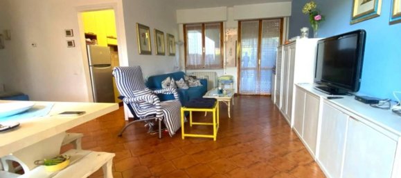 2 Schlafzimmer Wohnung in Massa, Italy, Nr. 195660 12