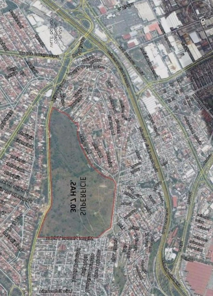 Terreno en Tlalnepantla, Mexico No. 204641